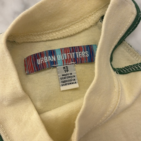 Save the Grizzles Tee - Picture 2 of 2